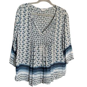 Casual Studio Blue, Gray and White Pleated V-Neck Top EUC
